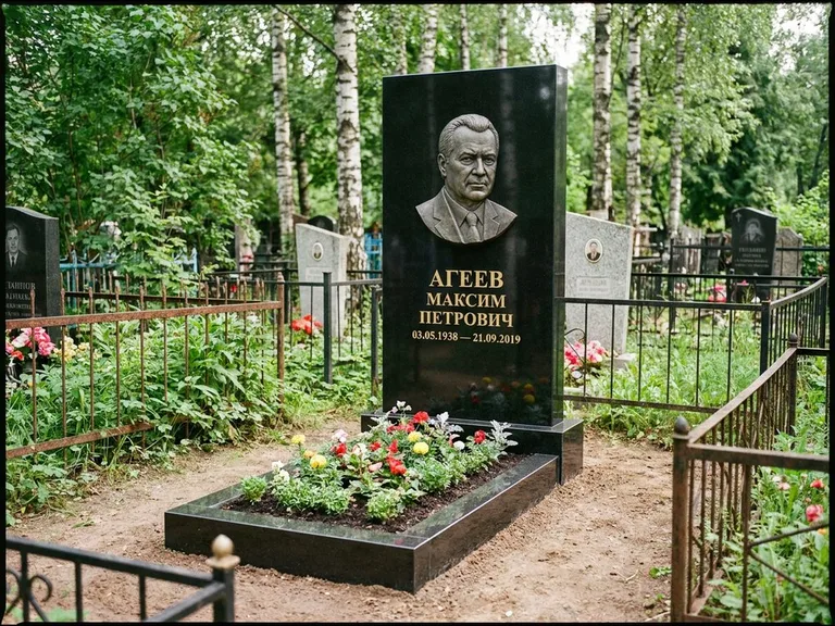 Памятник с барельефом — выполненная работа 1 в Перми