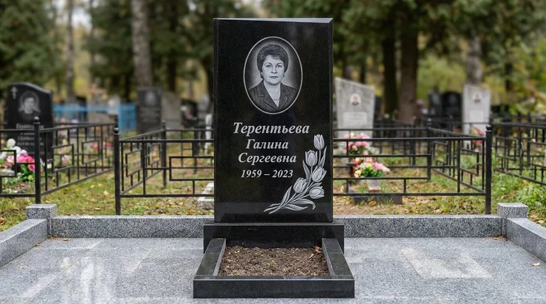 Памятник с гравировкой тюльпанов — выполненная работа «Терентьева» в Перми