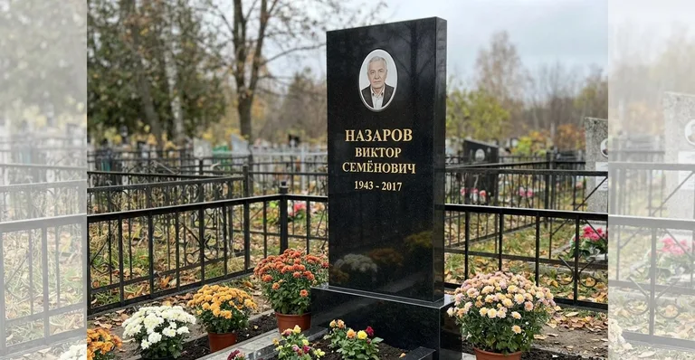 Мраморный памятник, Памятники мастерской «Мастер Каменев» на кладбищах Перми