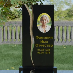 Вертикальный гранитный памятник на могилу - П001