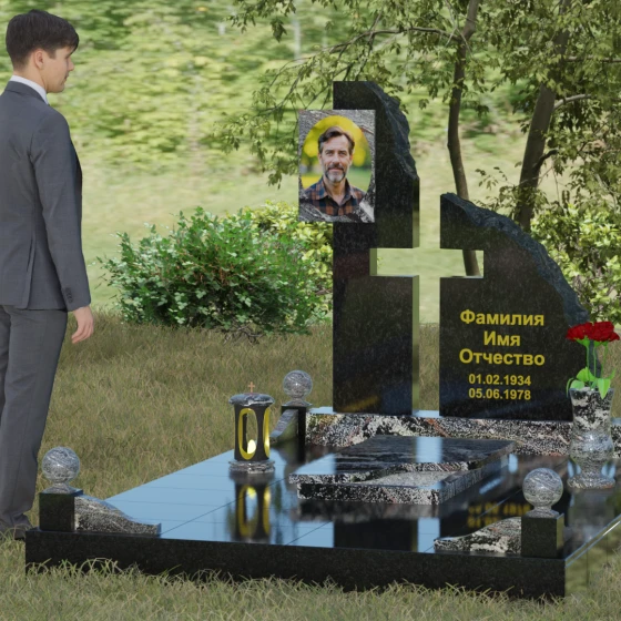 Комбинированный православный памятник с крестом в Перми, гранит амфиболит, вид 4