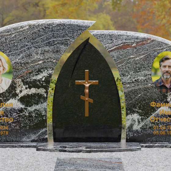 Комбинированный горизонтальный памятник с крестом в Перми, гранит амфиболит
