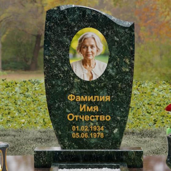 Светский вертикальный гранитный памятник в Перми, гранит Балтик грин
