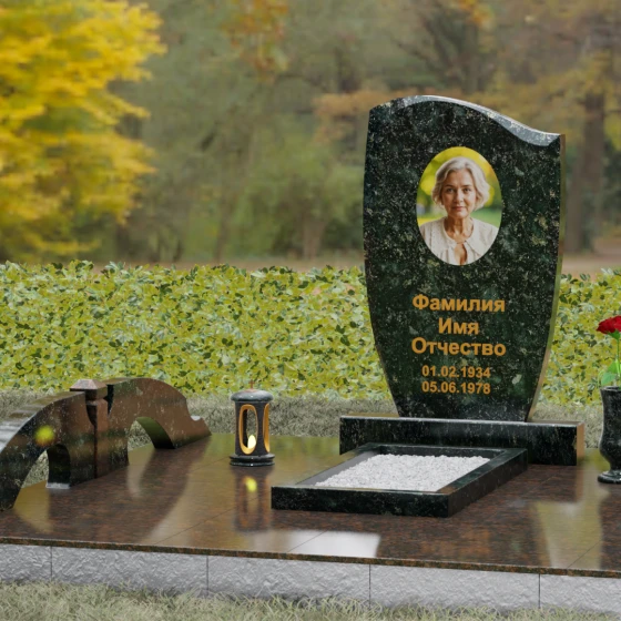 Светский вертикальный гранитный памятник в Перми, гранит Балтик грин, вид 4