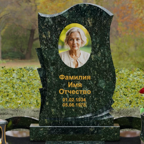 Светский вертикальный гранитный памятник в Перми, гранит Балтик грин