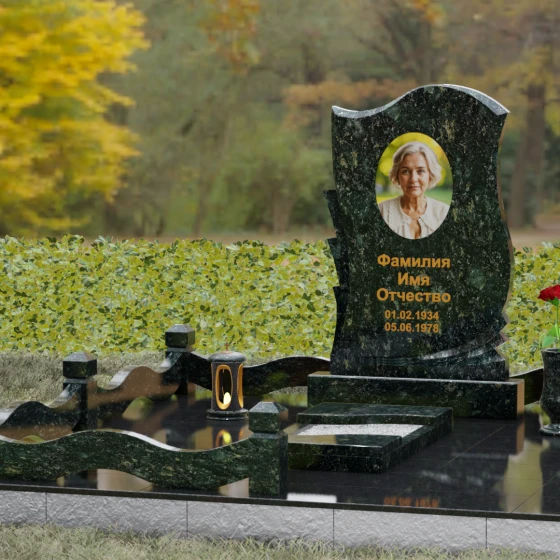 Светский вертикальный гранитный памятник в Перми, гранит Балтик грин, вид 4