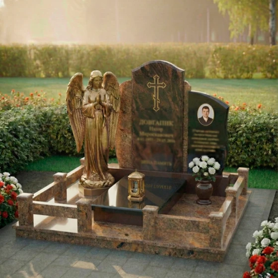 Комбинированный памятник с крестом в Перми, гранит Дымовский