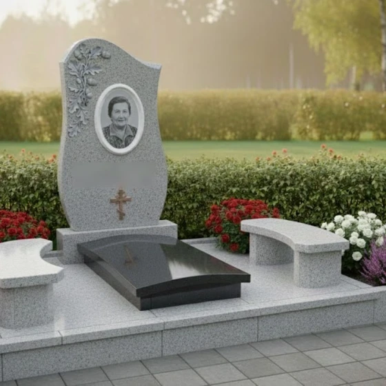 Элитный Гранитный памятник с крестом в Перми, гранит Мансуровский