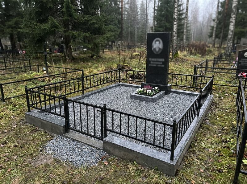 Благоустройство могилы в Перми — пример 4